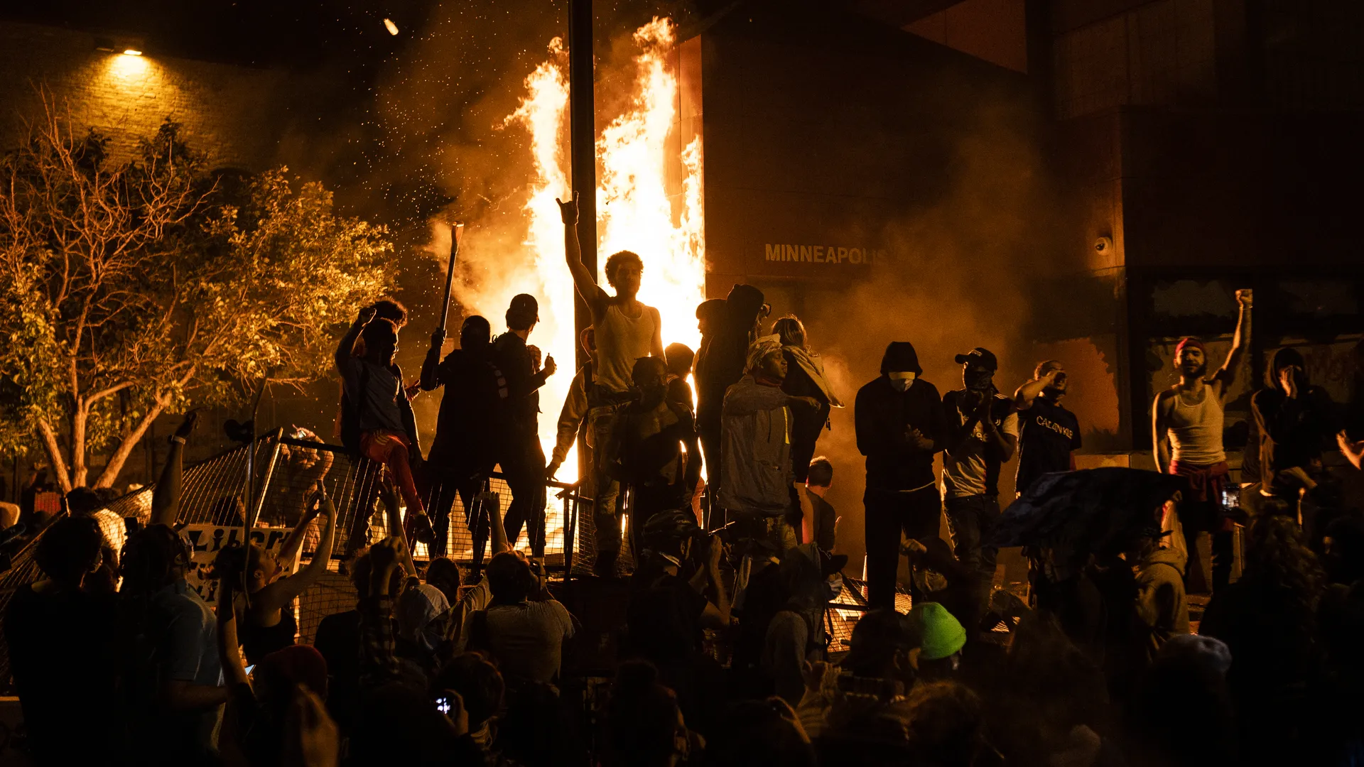 George Floyd protests in the United States in 2020, representing the breakdown of trust between citizens and law enforcement