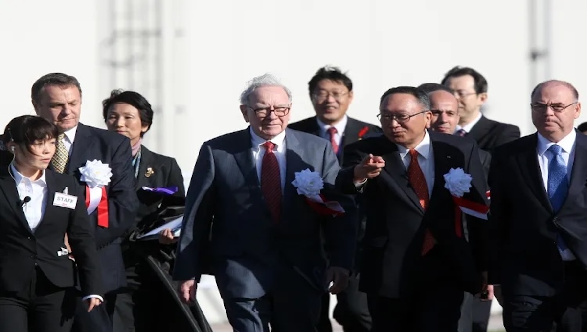 Warren Buffett's strategic investments in Japanese companies using yen carry trade leverage